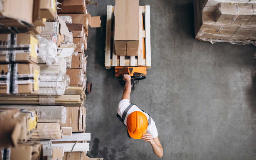 Costos y desafíos logísticos impactan la competitividad exportadora según la UIA